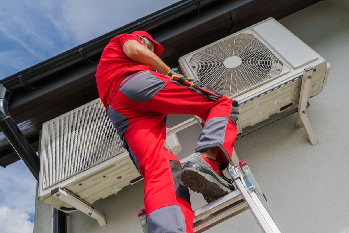 The HVAC expert will reset the AC unit.